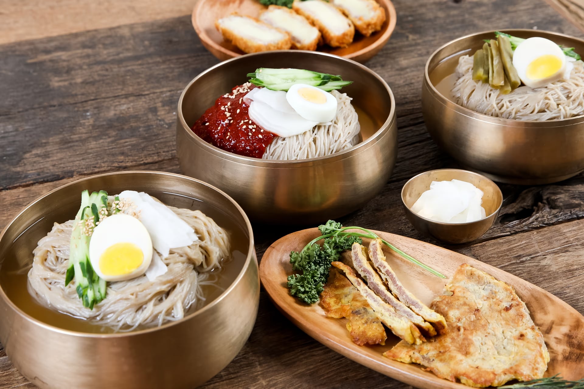 버거 4종 라인업 컷 - 배달앱 카테고리 비교용