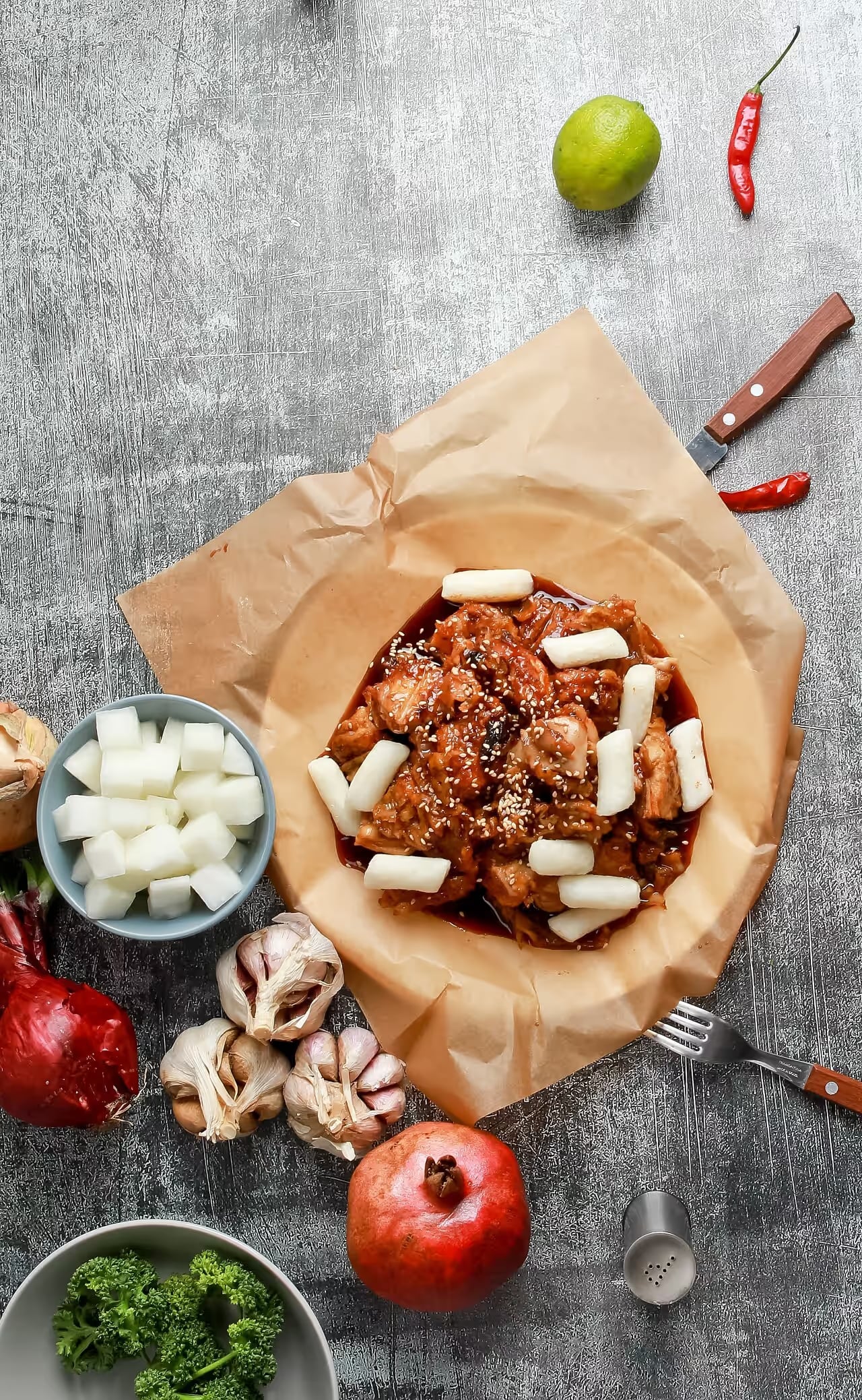 닭통가슴살 단면 컷 - 결 방향이 보이도록 절단