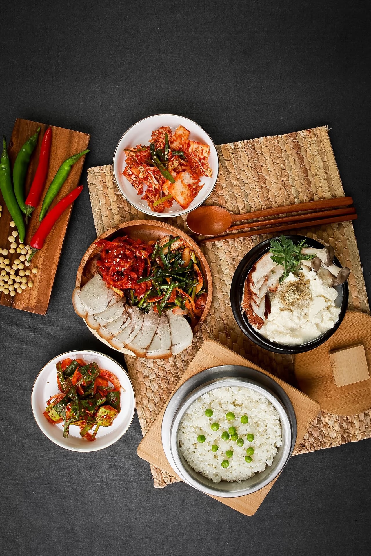 순두부 대표 컷 - 뚝배기 증기와 두부 결 표현