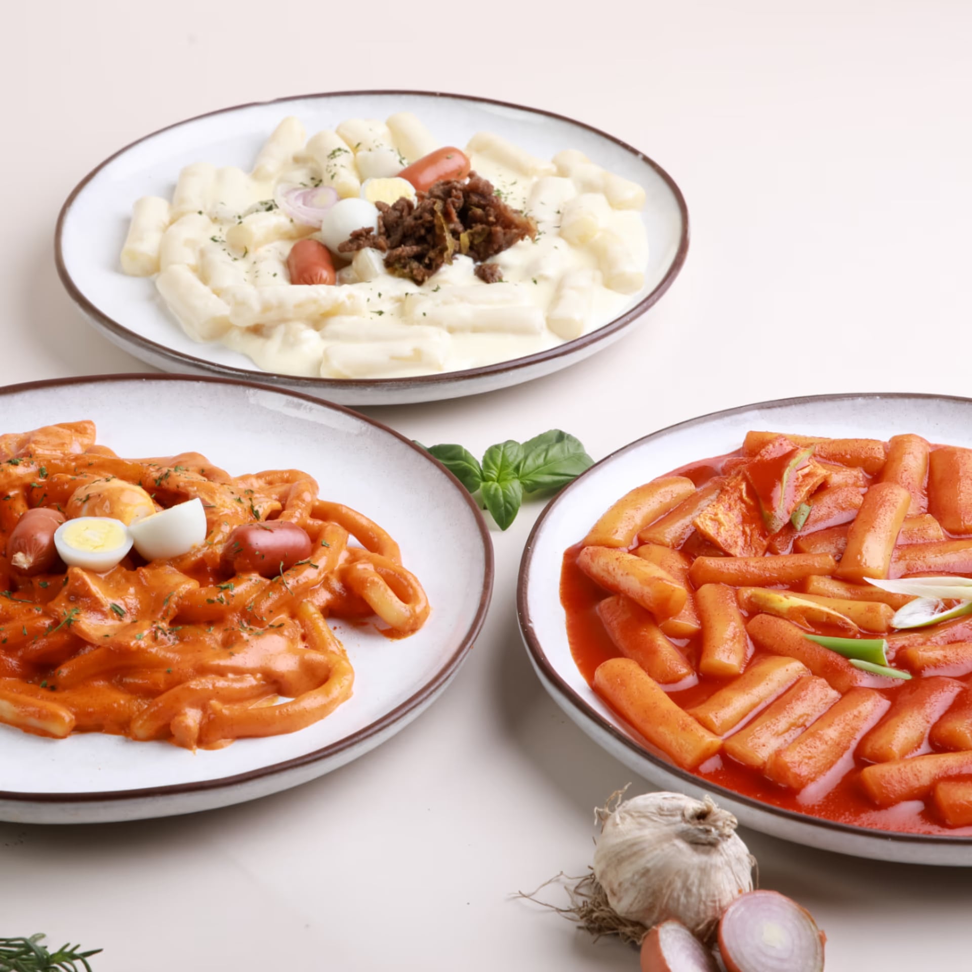 떡볶이 사이드 컷 - 김이 오르는 순간 포착