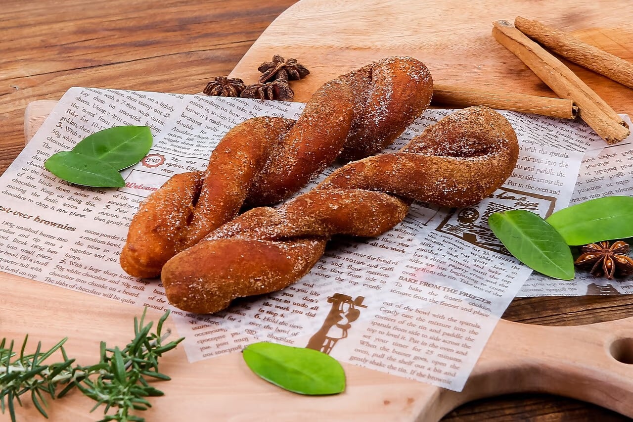 초코 토핑 꽈배기 컷 - 토핑 색 대비 정리